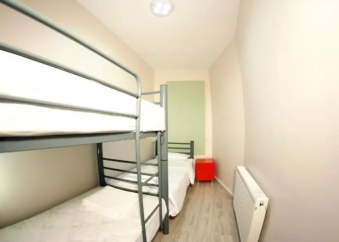Grand Bella Vista Hostel